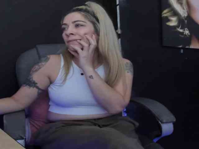 viktoria-davis webcam