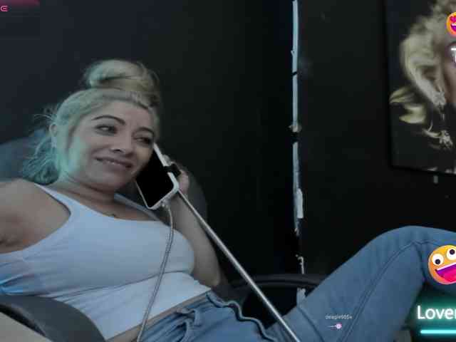 viktoria-davis webcam