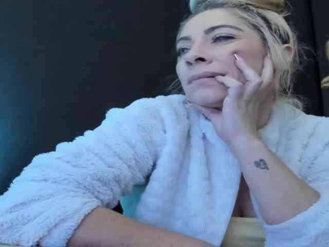 viktoria-davis webcam