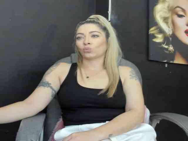 viktoria-davis webcam