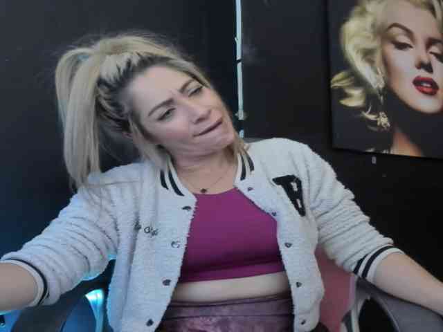 viktoria-davis Live Webcam on BongaCams