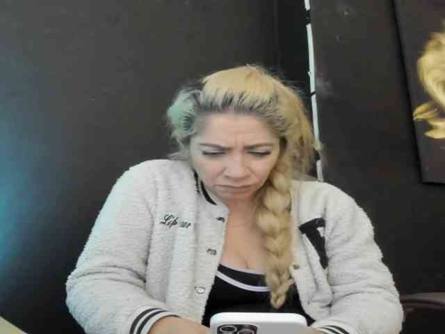 viktoria-davis webcam