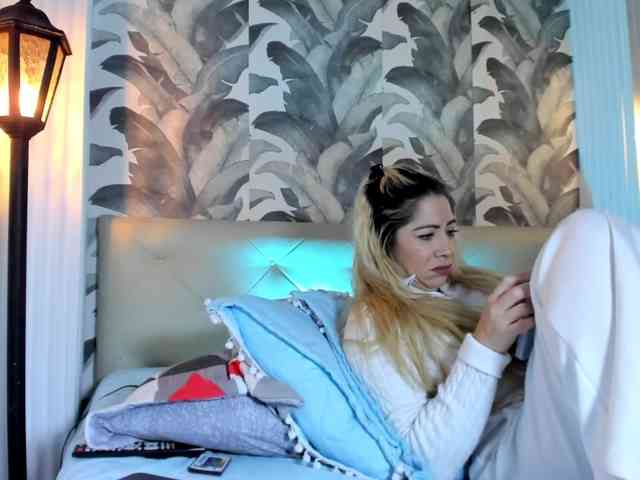 viktoria-davis webcam