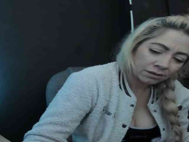 viktoria-davis webcam