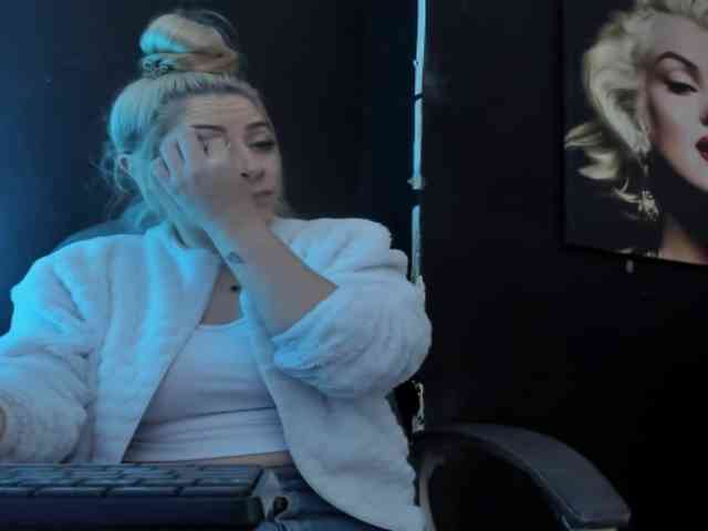 viktoria-davis webcam