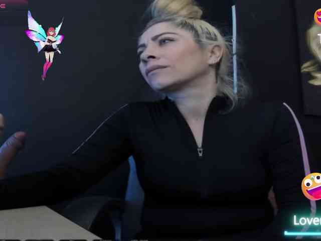 viktoria-davis viktoria-davis