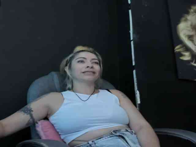 viktoria-davis webcam