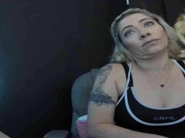 viktoria-davis webcam