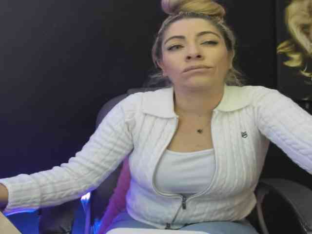 viktoria-davis webcam