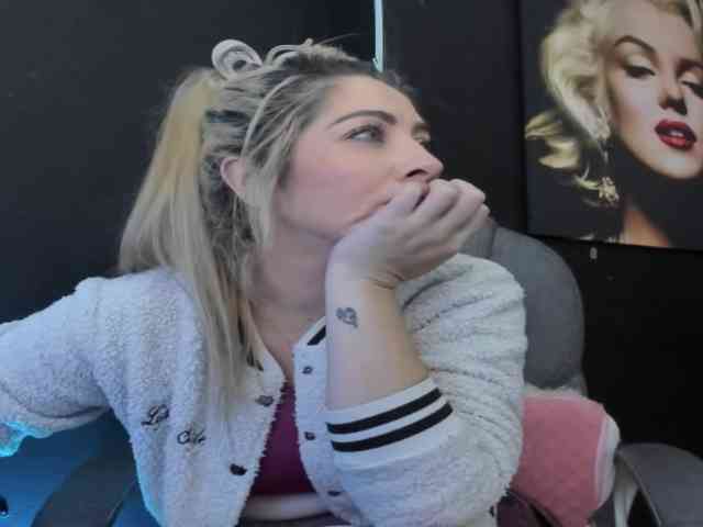 viktoria-davis webcam