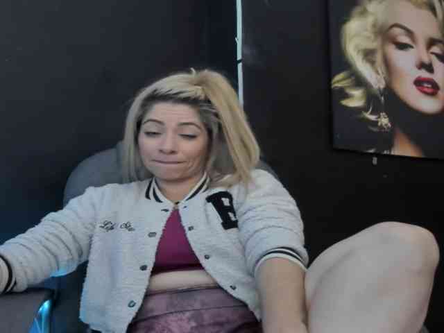 viktoria-davis webcam