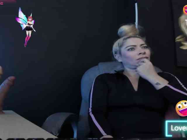 viktoria-davis viktoria-davis