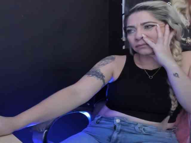 viktoria-davis webcam