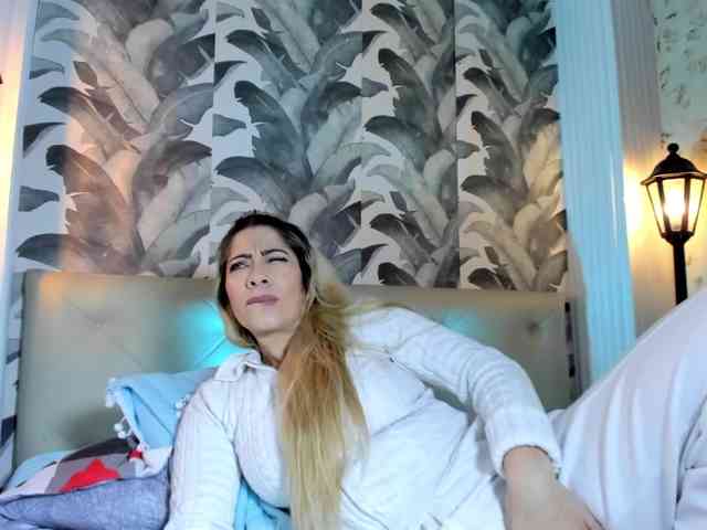 viktoria-davis webcam
