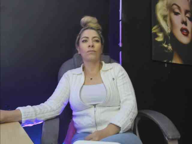 viktoria-davis webcam