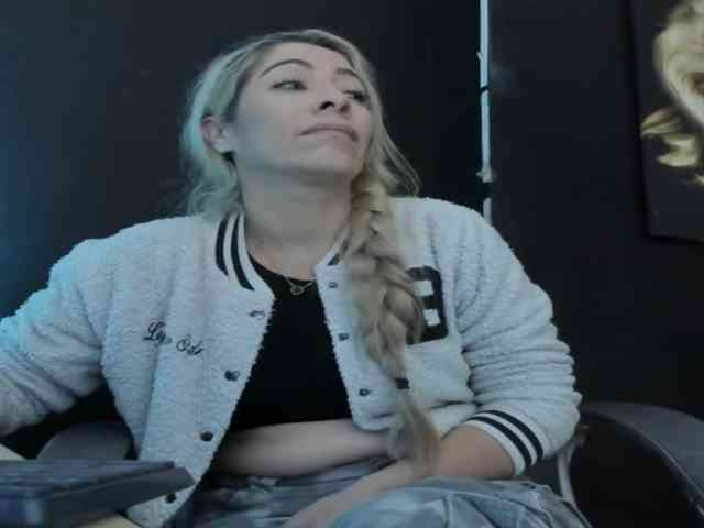 viktoria-davis webcam