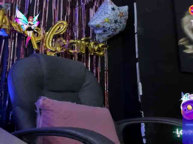 viktoria-davis viktoria-davis