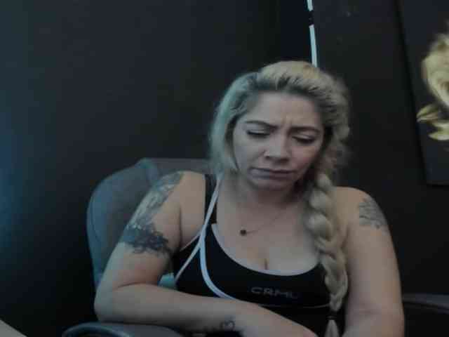 viktoria-davis webcam