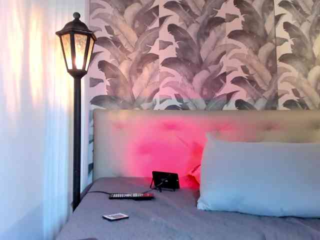 viktoria-davis webcam