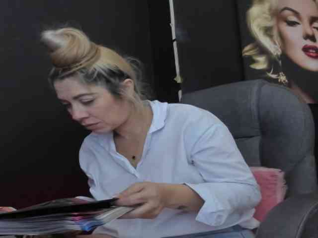 viktoria-davis webcam