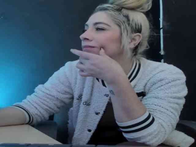 viktoria-davis webcam