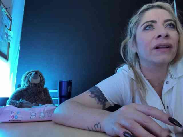 viktoria-davis webcam