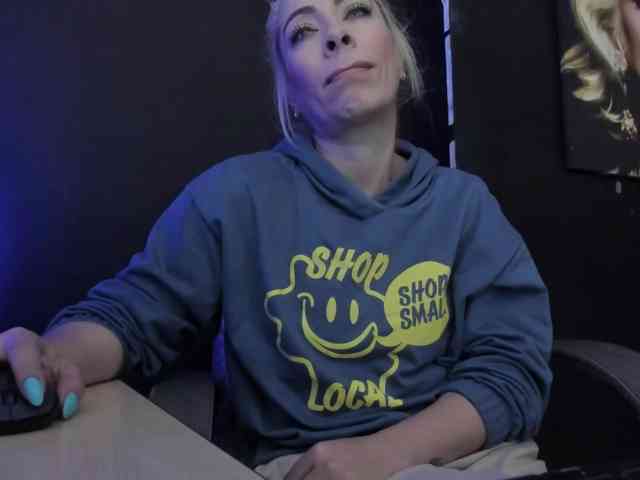 viktoria-davis webcam