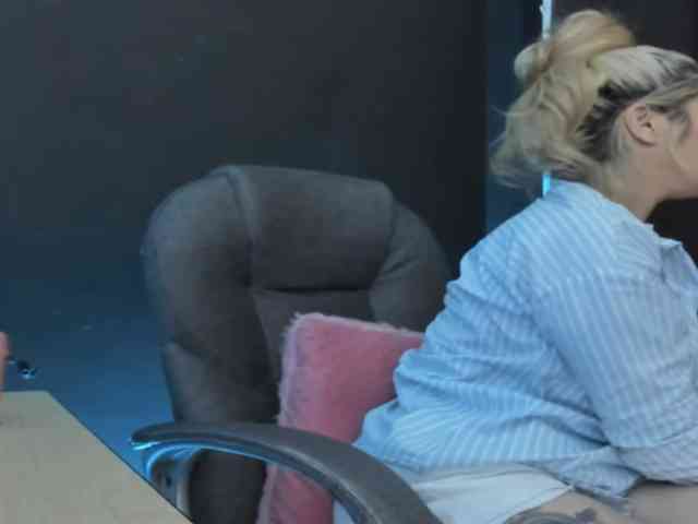 viktoria-davis webcam