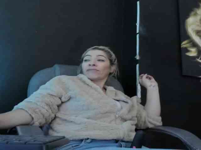 viktoria-davis webcam