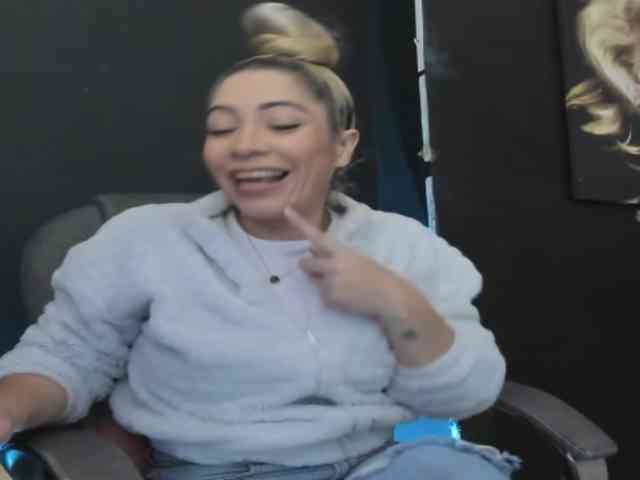 viktoria-davis webcam