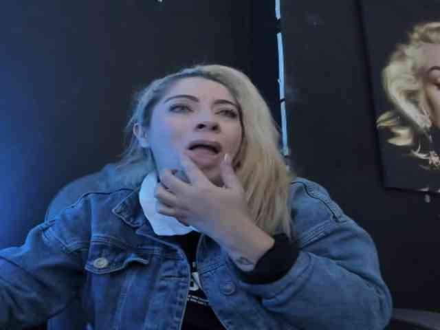 viktoria-davis webcam