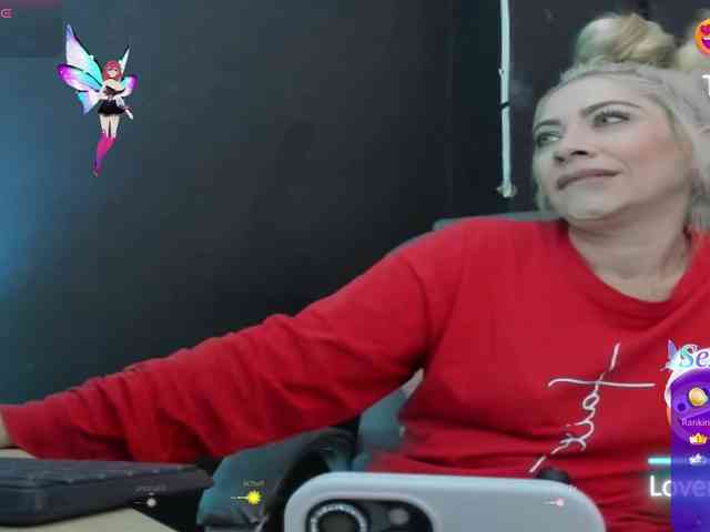 viktoria-davis viktoria-davis