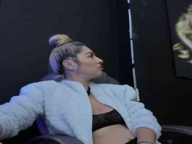 viktoria-davis webcam