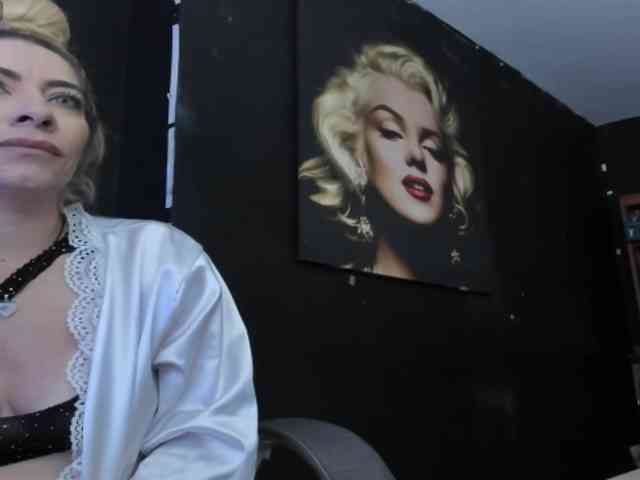 viktoria-davis webcam