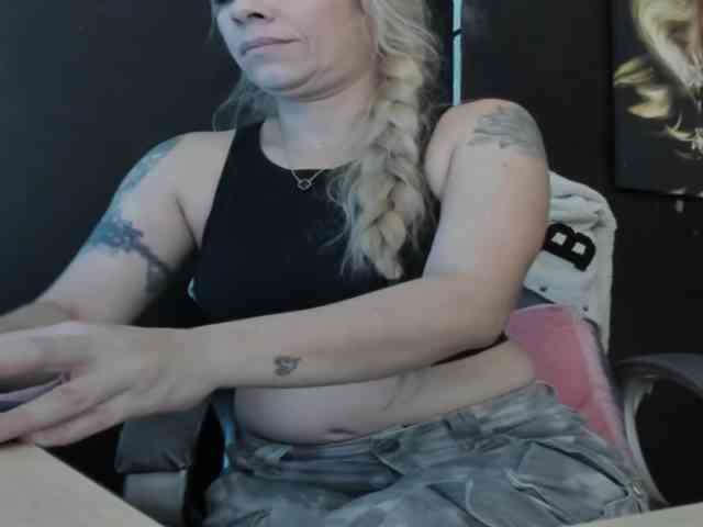 viktoria-davis webcam