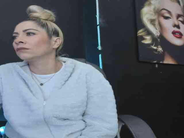 viktoria-davis webcam