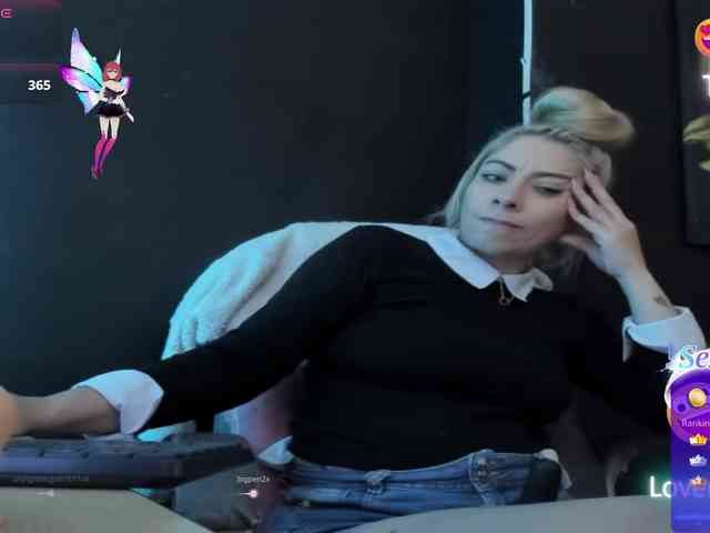 viktoria-davis viktoria-davis