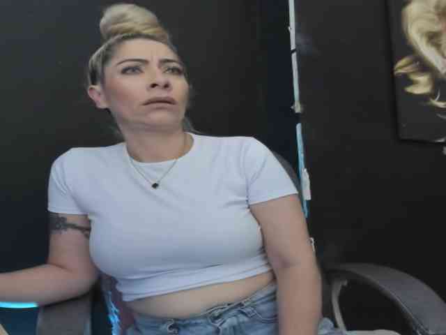 viktoria-davis webcam