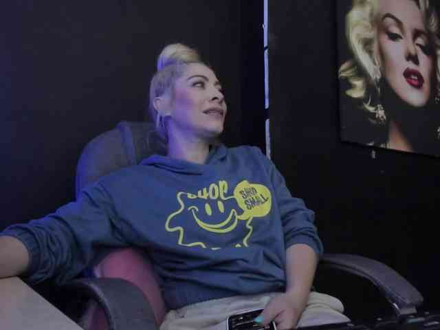 viktoria-davis webcam