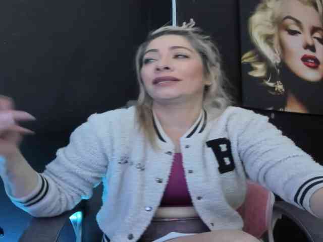 viktoria-davis webcam