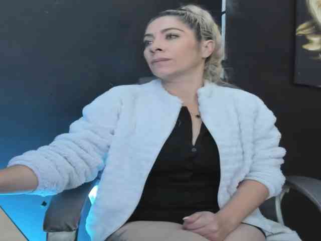 viktoria-davis webcam