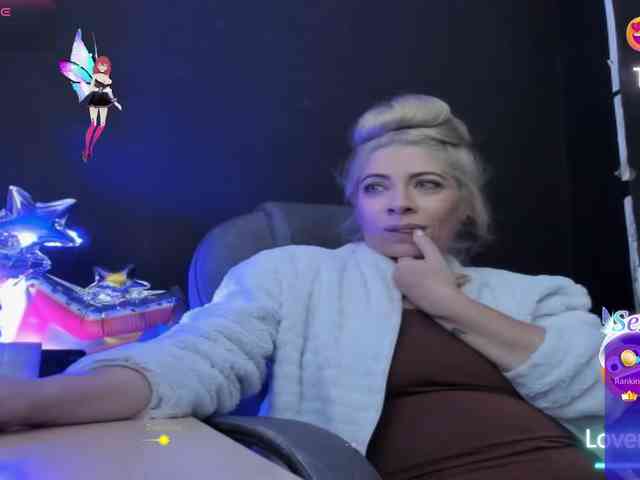 viktoria-davis viktoria-davis