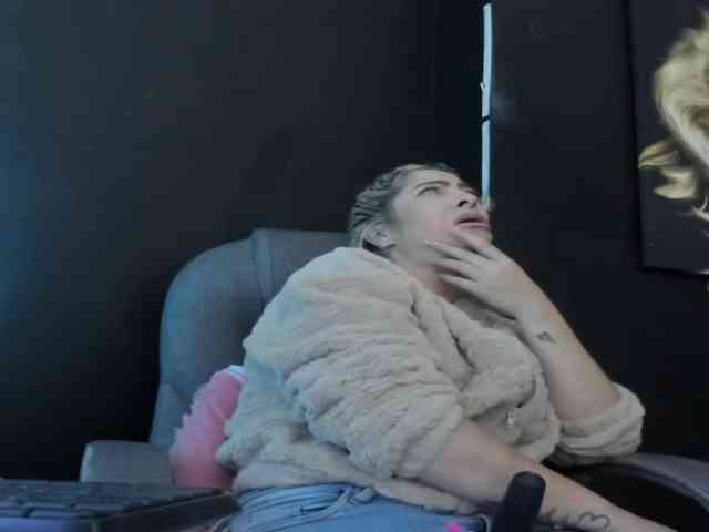 viktoria-davis webcam