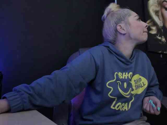 viktoria-davis webcam
