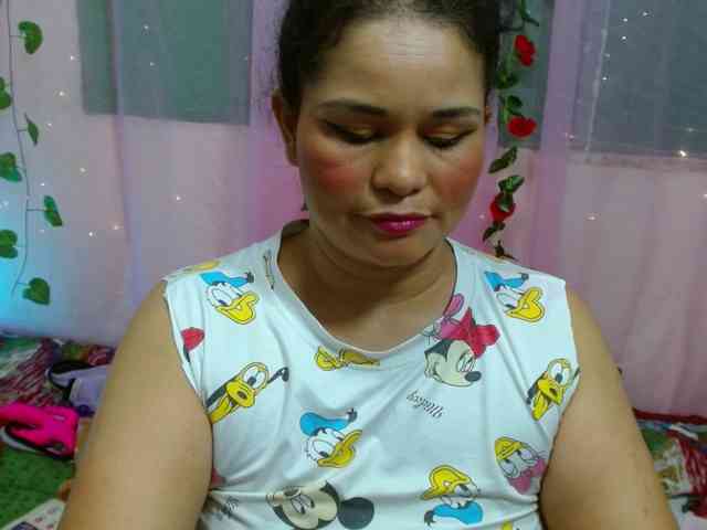 roouselatina1 webcam