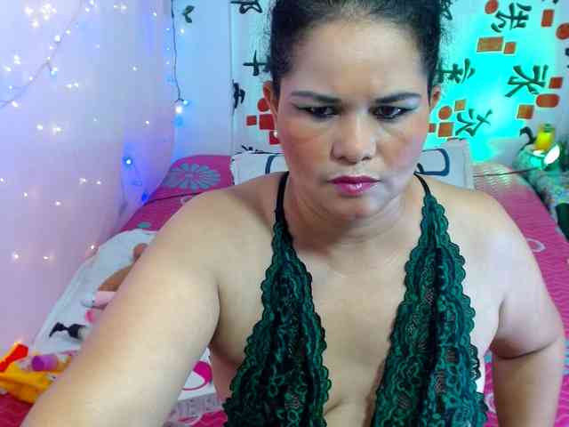 roouselatina1 webcam