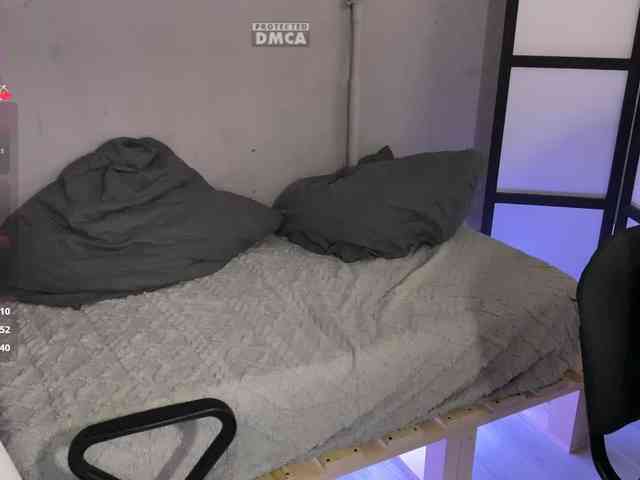 cutemilana_sw webcam