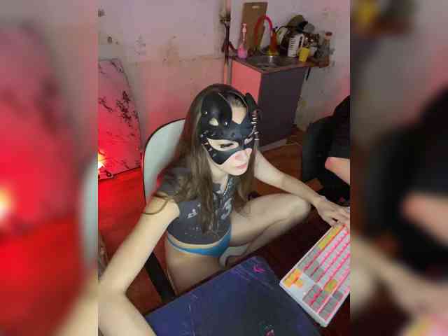 cutemilana_sw webcam