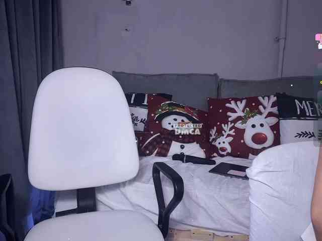 cutemilana_sw webcam