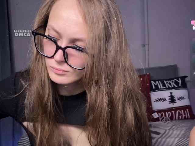 cutemilana_sw webcam